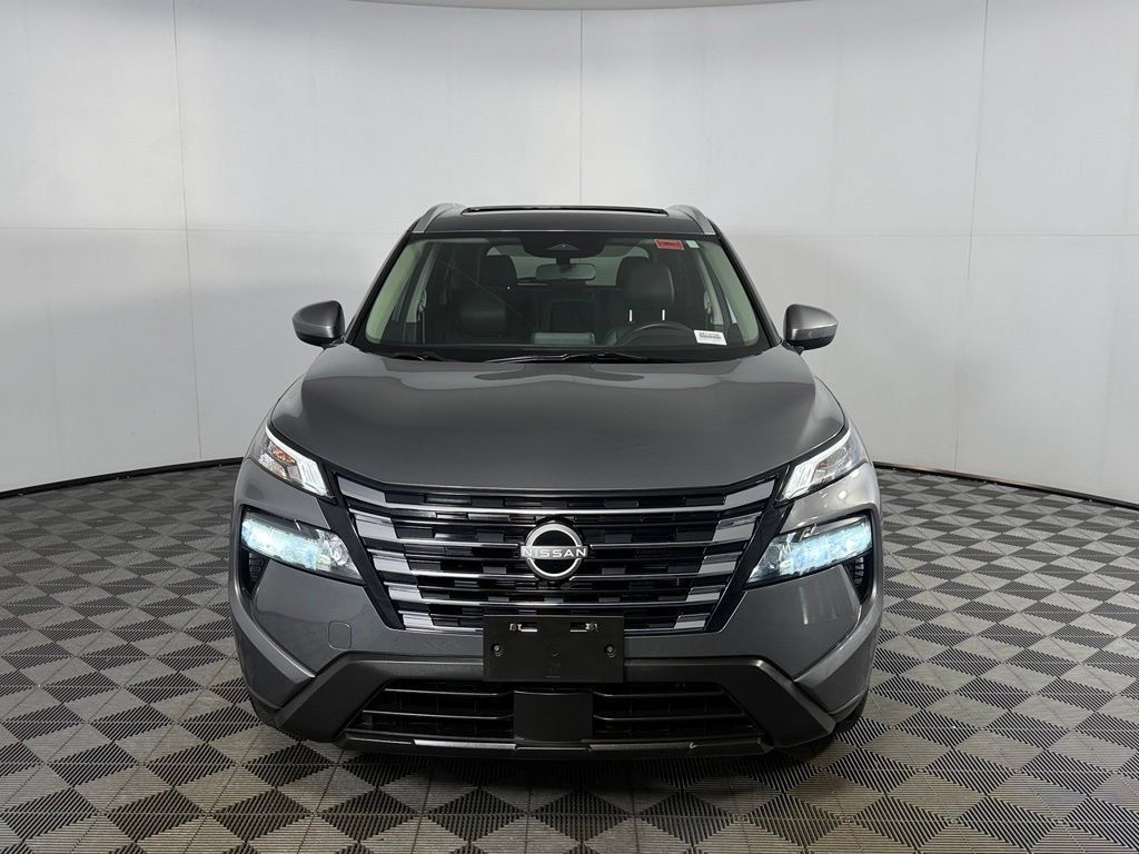 Used 2024 Nissan Rogue SV w/ SV Premium Package AWD/4WD image 4