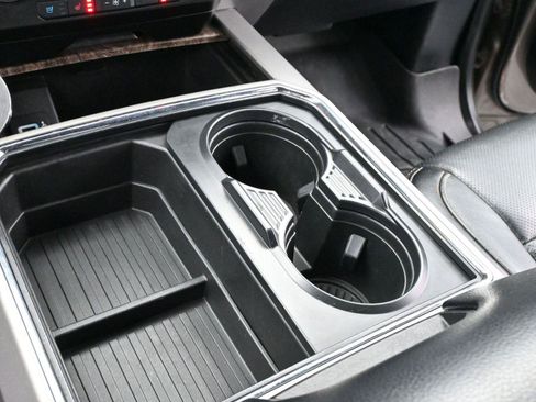 Used 2018 Ford F250 Lariat w/ Lariat Value Package image 19