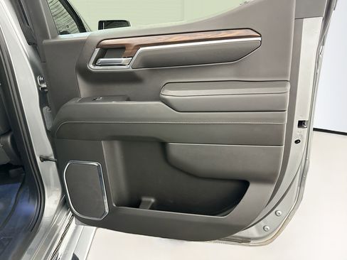 Used 2023 GMC Sierra 1500 SLT w/ SLT Premium Plus Package image 32