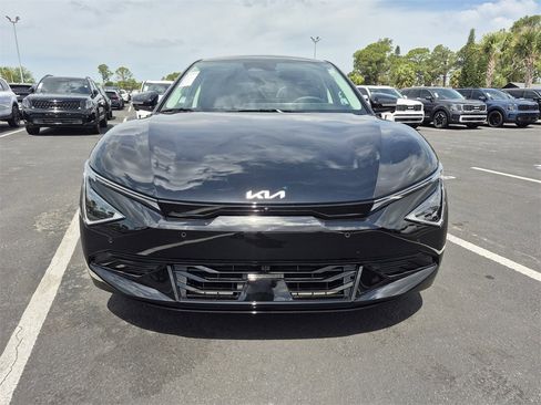 New 2025 Kia EV6 Wind image 3