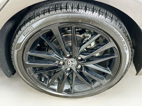 Used 2022 Toyota Camry XSE image 11