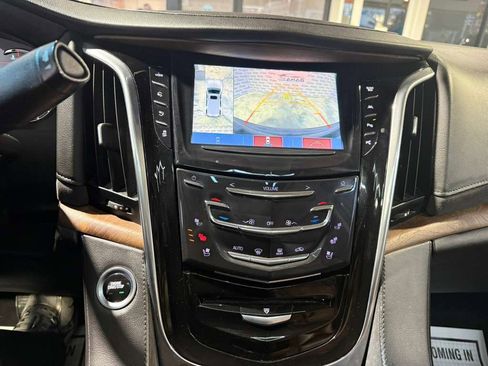 Used 2019 Cadillac Escalade ESV Luxury w/ LPO, Radiant Package image 18