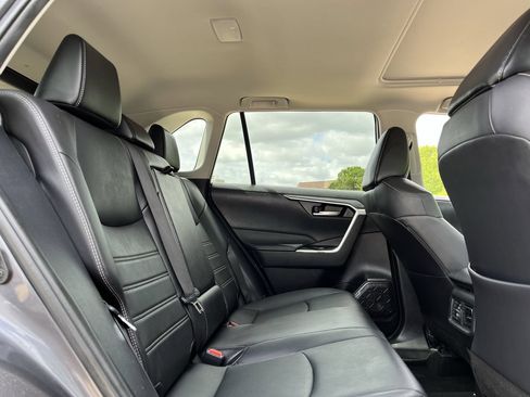 Used 2024 Toyota RAV4 XLE Premium FWD image 28