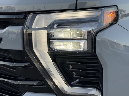 Used 2024 Chevrolet Silverado 2500 LTZ w/ LTZ Plus Package AWD/4WD image 10