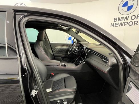 Used 2024 Maserati Grecale Trofeo image 25