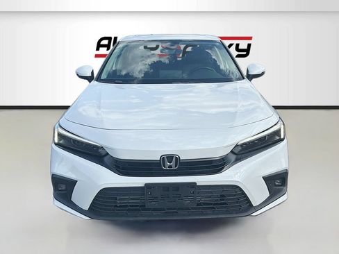Used 2024 Honda Civic Touring image 2