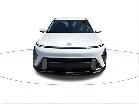 New 2026 Hyundai Kona SE image 8