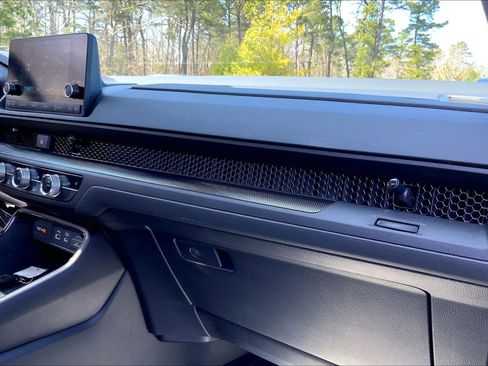 Used 2024 Honda CR-V EX image 17