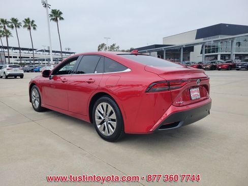 Certified 2025 Toyota Mirai XLE image 6