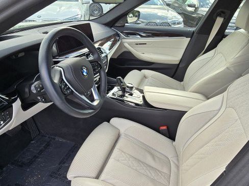 Certified 2023 BMW 530i w/ Executive Package image 17