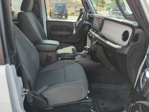 Used 2024 Jeep Wrangler Sport AWD/4WD image 19