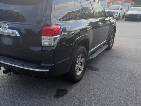 Used 2011 Toyota 4Runner SR5 w/ Convenience Pkg AWD/4WD image 3
