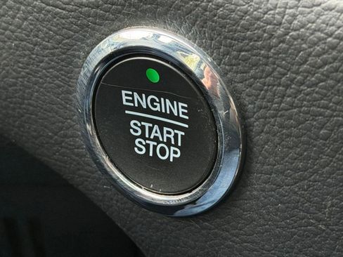 Used 2017 Ford Edge Titanium w/ Equipment Group 301A AWD/4WD image 32