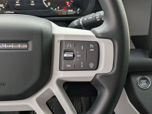 Used 2025 Land Rover Defender 130 X-Dynamic SE image 20
