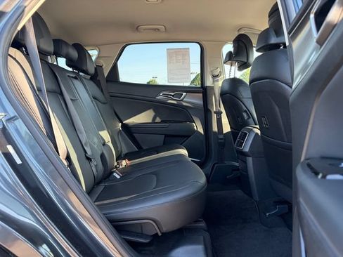 Used 2023 Kia Sportage EX FWD image 18