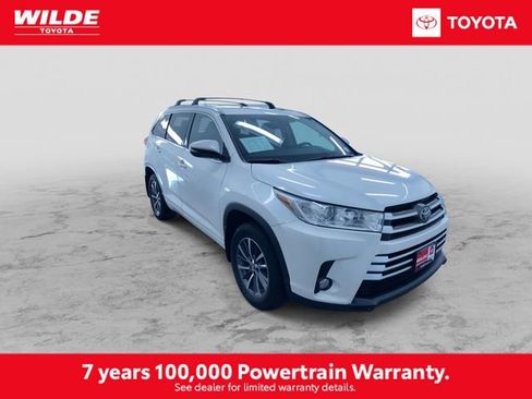 Certified 2017 Toyota Highlander XLE image 3
