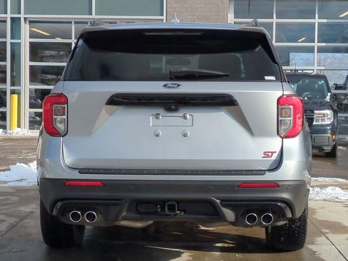 Used 2020 Ford Explorer ST w/ ST Street Pack image 5