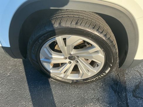 Certified 2023 Volkswagen Atlas SE image 29