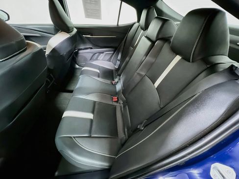 Used 2025 Toyota Camry SE FWD image 21
