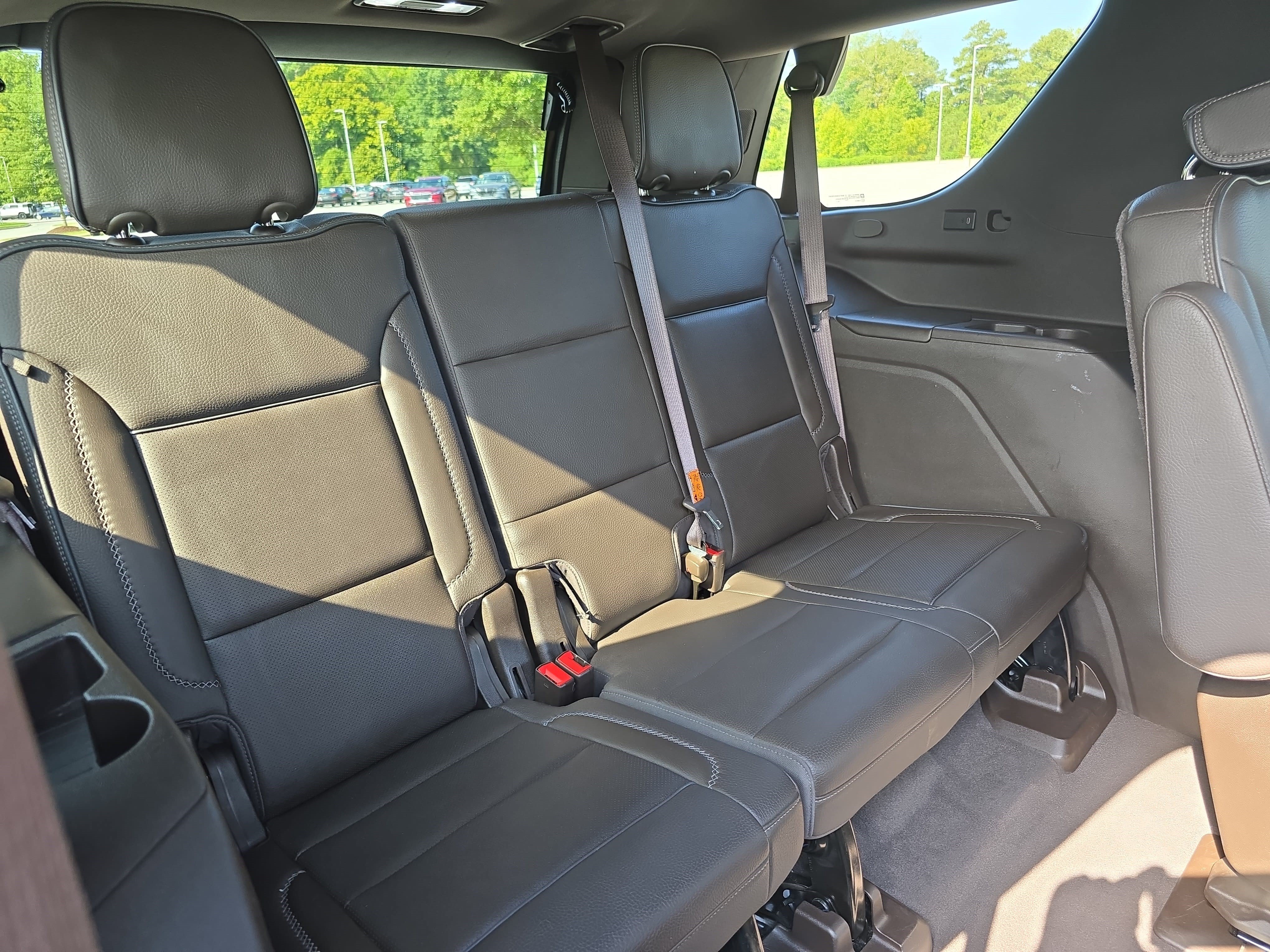 Used 2021 GMC Yukon Denali w/ Denali Premium Package RWD image 12