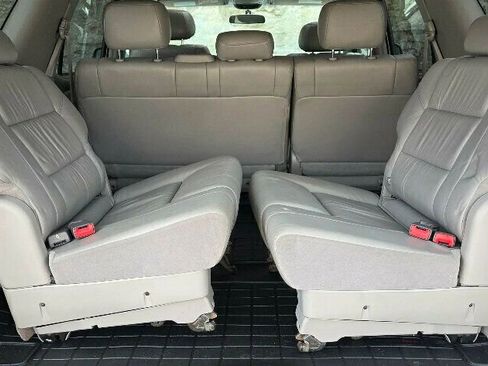 Used 2002 Toyota Sequoia Limited image 16