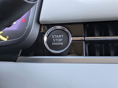 New 2026 Mitsubishi Outlander SE image 29