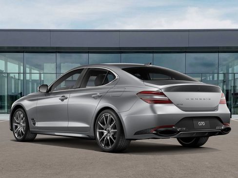 Used 2026 Genesis G70 2.5T RWD image 5