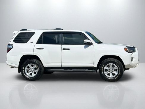 Used 2021 Toyota 4Runner SR5 Premium w/ Moonroof Package AWD/4WD image 4