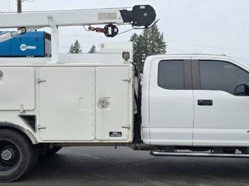 Used 2020 Ford F550 4x4 SuperCab Super Duty image 5