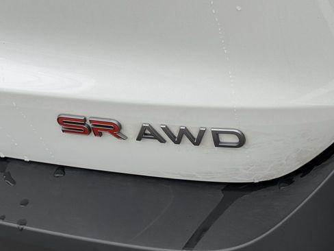 Used 2025 Nissan Kicks SR w/ Illumination Package image 41