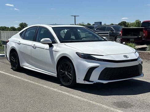 Used 2025 Toyota Camry SE w/ Multimedia Upgrade Package FWD image 20