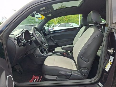 Used 2019 Volkswagen Beetle 2.0T SE FWD image 13
