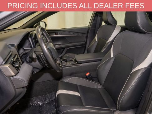 Used 2025 Toyota Camry SE FWD image 10