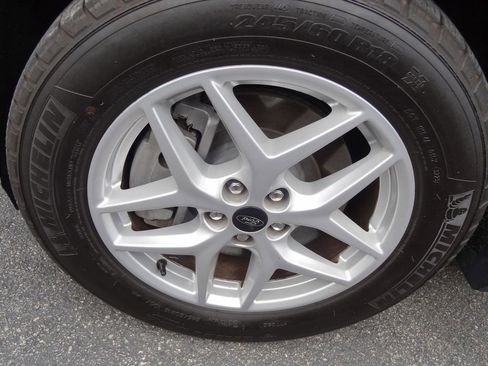 Used 2024 Ford Edge SEL image 16