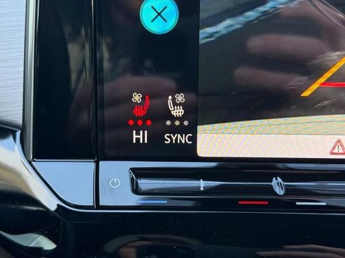New 2026 Volkswagen Atlas Cross Sport SE AWD/4WD image 14