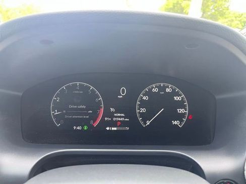 Used 2024 Honda HR-V EX-L image 12