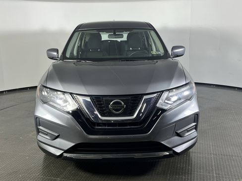 Used 2017 Nissan Rogue S image 3