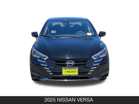Used 2025 Nissan Versa SV FWD image 4