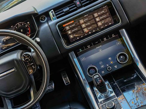 Used 2022 Land Rover Range Rover Sport HST image 19