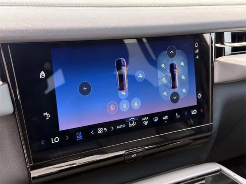 Used 2025 Lincoln Navigator Reserve w/ Jet Appearance Package image 24