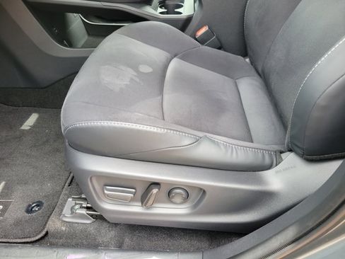 Used 2026 Toyota C-HR AWD/4WD image 6