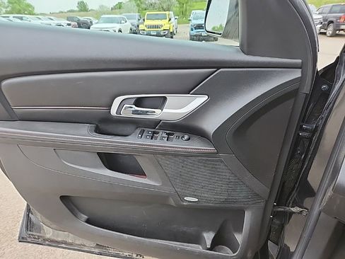 Used 2011 GMC Terrain SLE AWD/4WD image 25