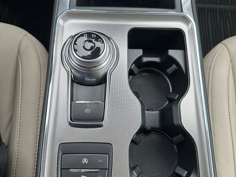 Used 2022 Ford Edge Titanium w/ Equipment Group 301A image 22