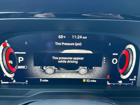 New 2026 Nissan Pathfinder Platinum image 25