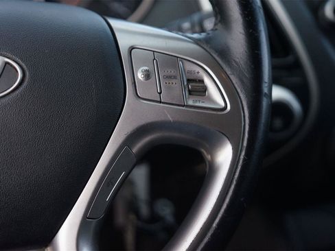 Used 2011 Hyundai Tucson GLS FWD image 23