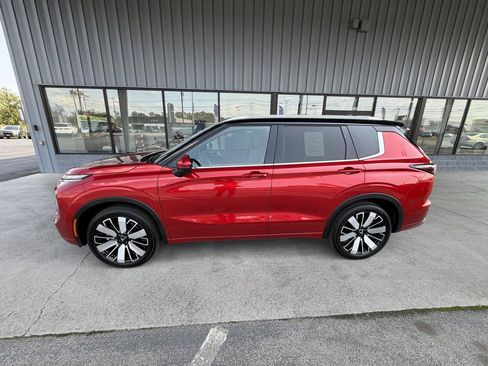 Used 2025 Mitsubishi Outlander SEL AWD/4WD image 6