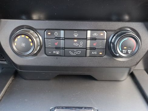 Used 2019 Ford F150 XLT w/ Equipment Group 302A Luxury AWD/4WD image 14