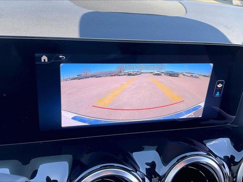 Used 2025 Mercedes-Benz GLA 250 4MATIC image 25