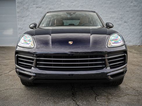 Used 2021 Porsche Cayenne w/ Premium Package AWD/4WD image 5