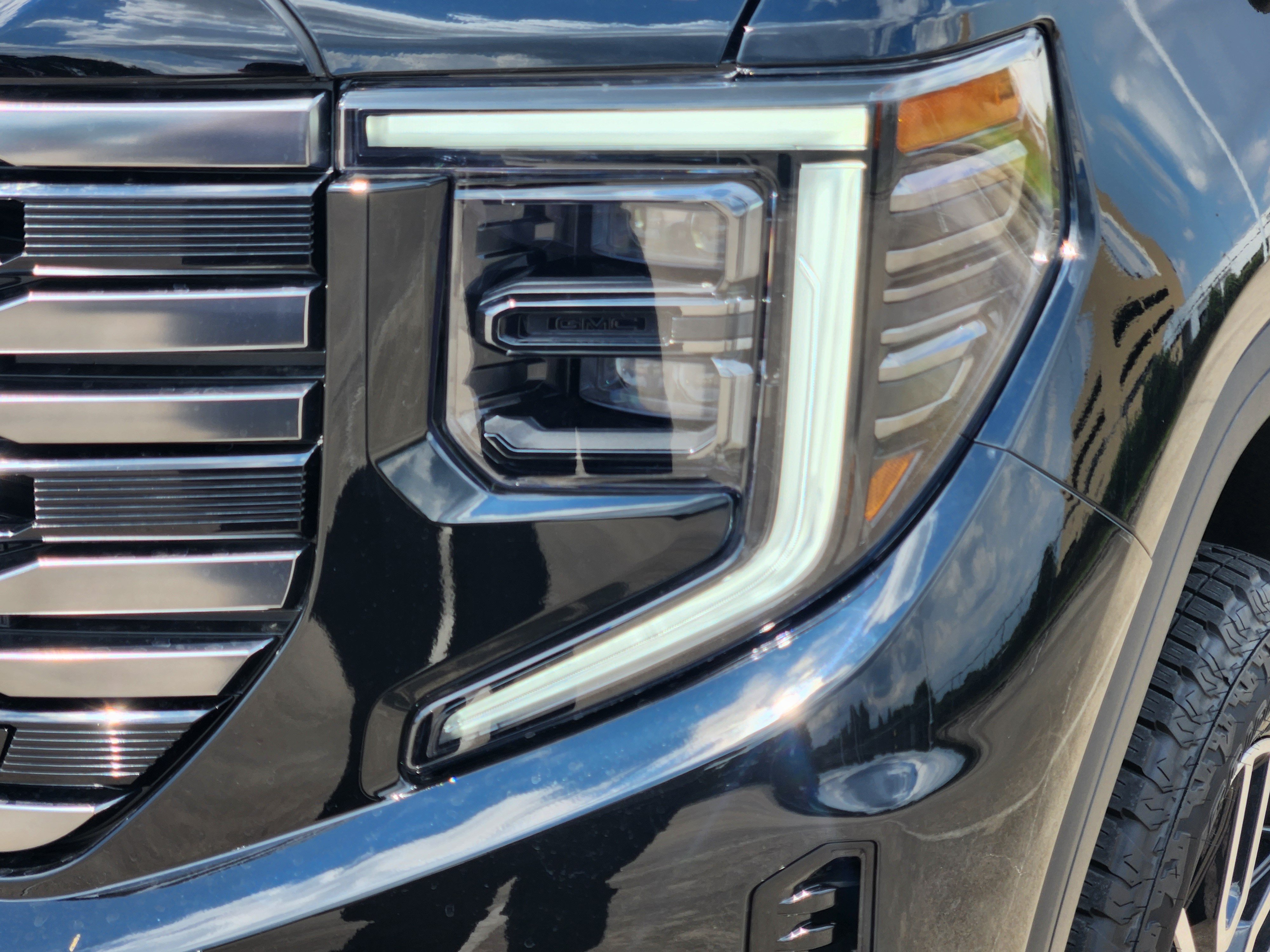 New 2026 GMC Sierra 1500 AT4 w/ AT4 Premium Package AWD/4WD image 5